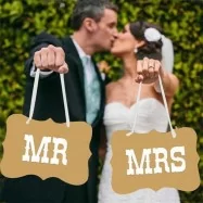 Mr & Mrs carton